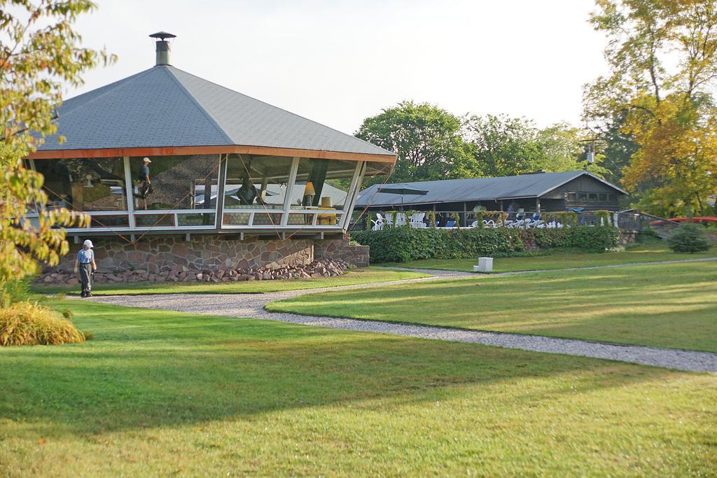 Killarney Mountain Lodge Экстерьер фото