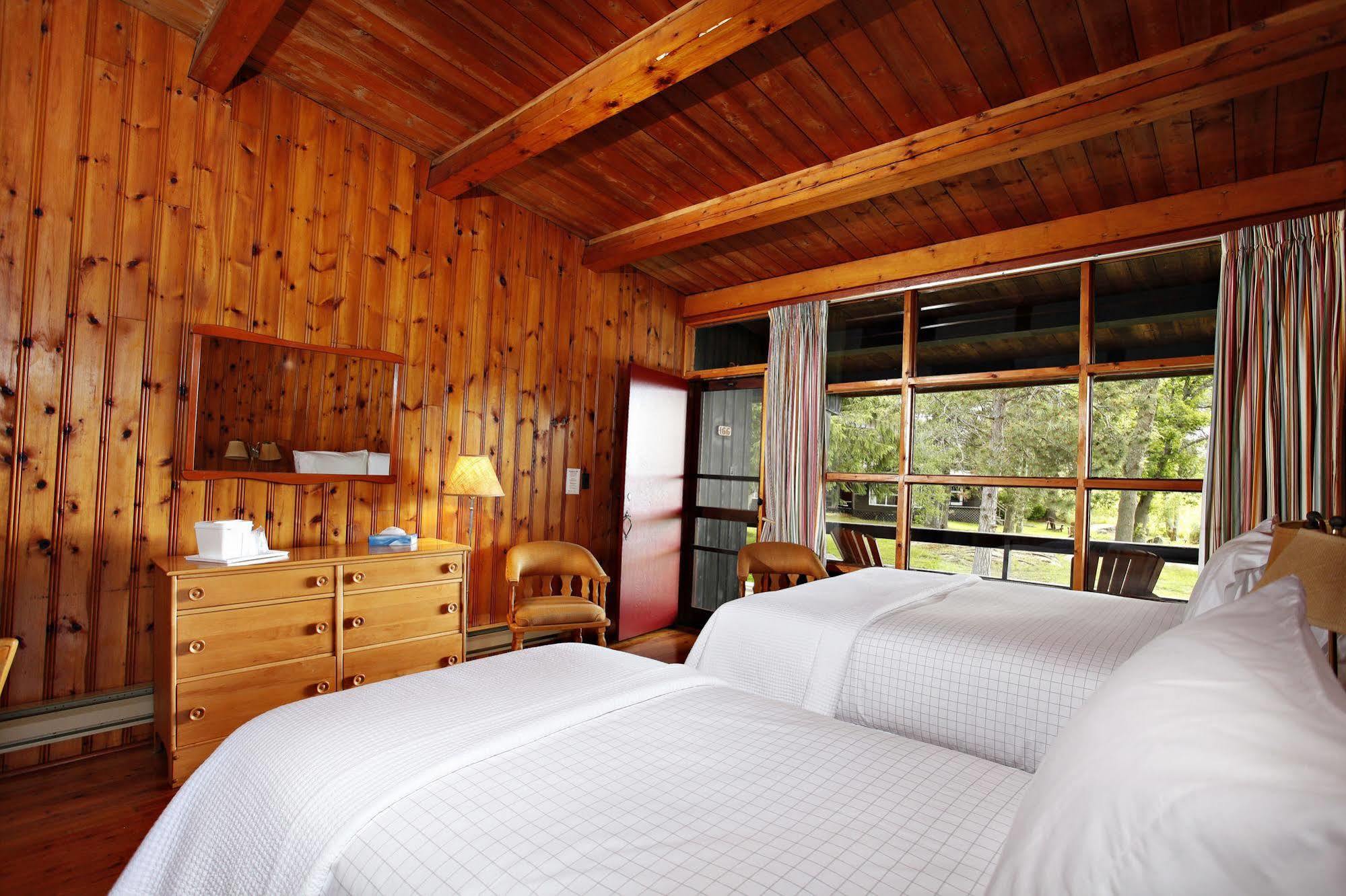 Killarney Mountain Lodge Экстерьер фото